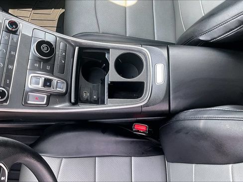 Used 2022 Hyundai Santa Fe SEL FWD image 15
