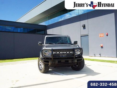 Used 2024 Ford Bronco Badlands AWD/4WD image 2