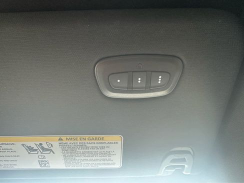 Used 2025 RAM 1500 Laramie image 29