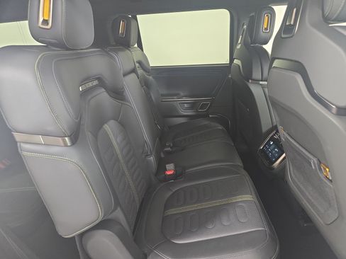 Used 2024 Rivian R1S Adventure AWD/4WD image 23