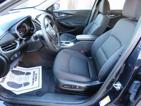 Used 2023 Chevrolet Malibu LT image 42