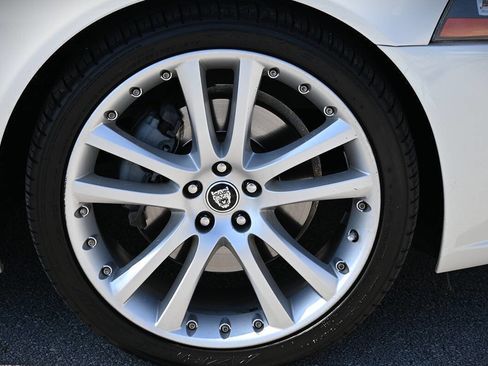 Used 2007 Jaguar XK XK 2dr Convertible image 40