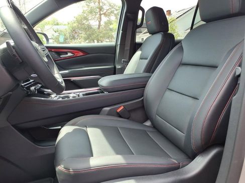 New 2026 Chevrolet Traverse Z71 w/ Enhanced Driving Package AWD/4WD image 13