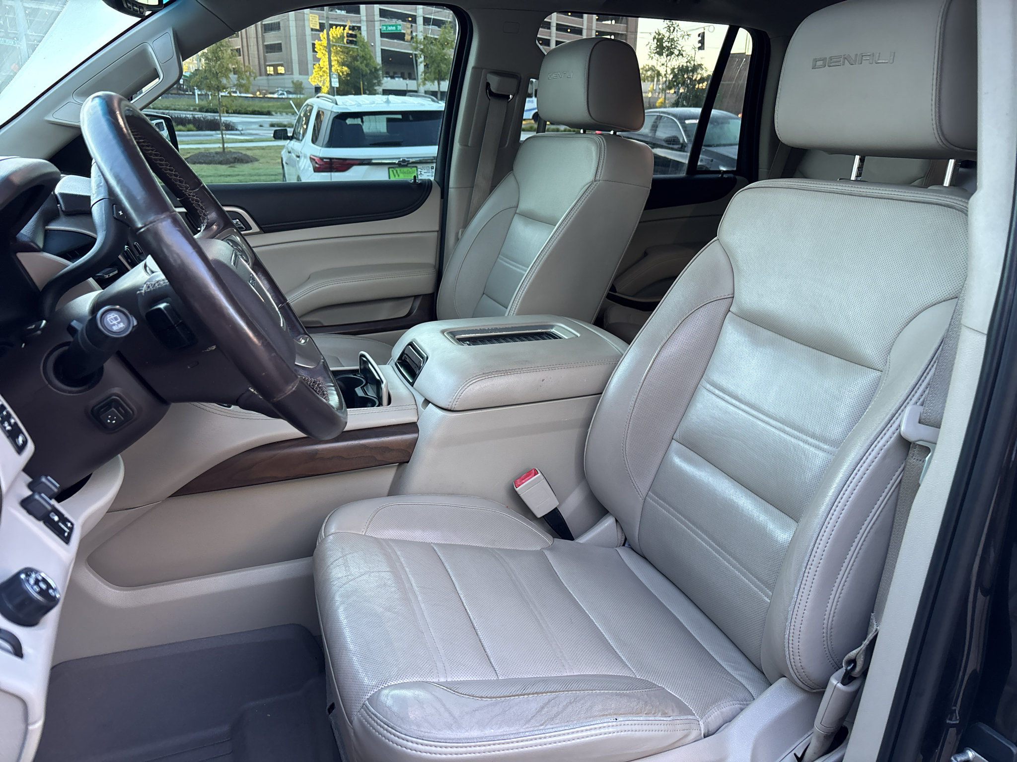 Used 2018 GMC Yukon Denali w/ Denali Ultimate Package RWD image 12