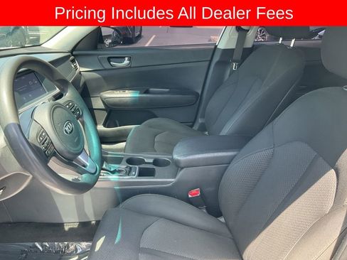 Used 2018 Kia Optima LX FWD image 2