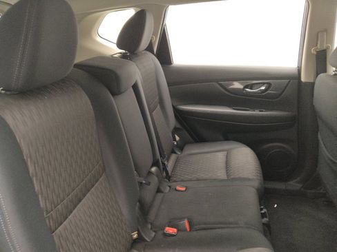 Used 2017 Nissan Rogue S AWD/4WD image 19