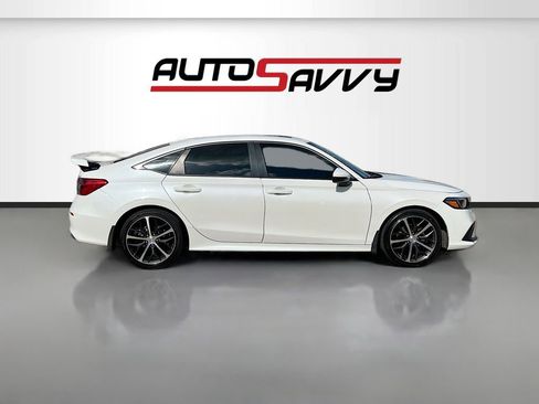 Used 2024 Honda Civic Touring image 8