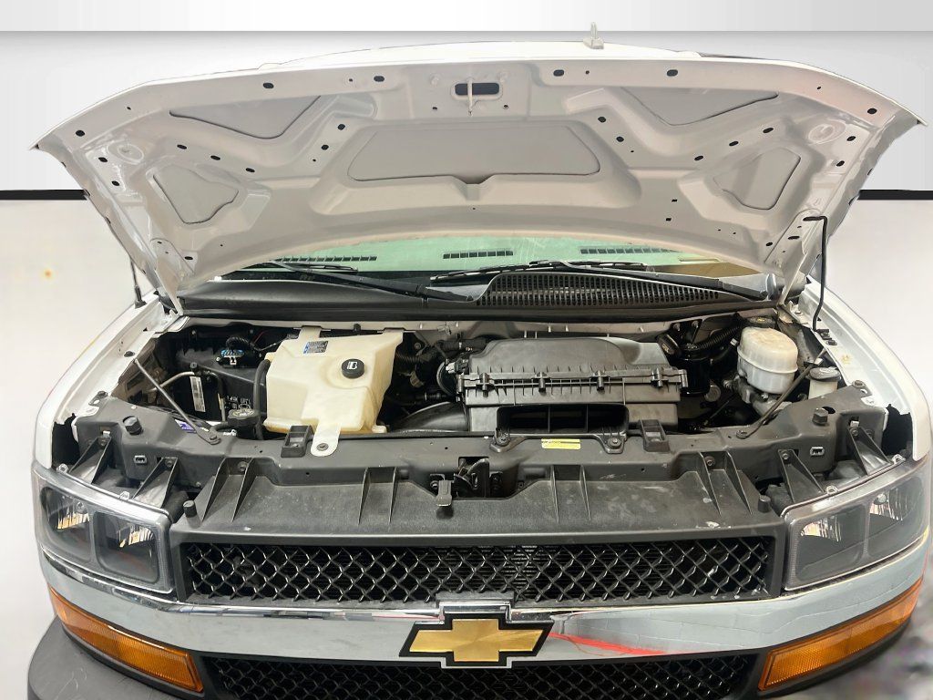 Used 2023 Chevrolet Express 2500 w/ Driver Convenience Package RWD image 26