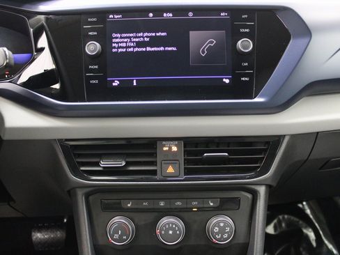 Used 2022 Volkswagen Taos SE image 43