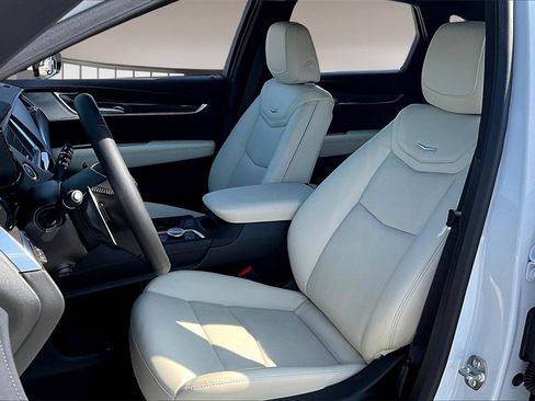 New 2025 Cadillac XT5 Sportv w/ LPO, Red Accent Package image 9