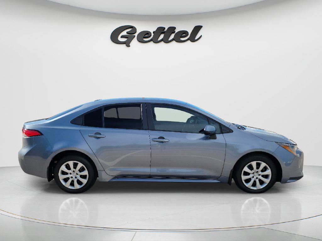 Certified 2025 Toyota Corolla LE FWD image 4