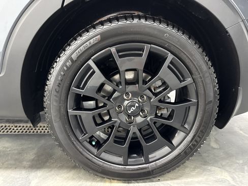 Used 2022 Kia Telluride SX w/ SX Prestige Package AWD/4WD image 32