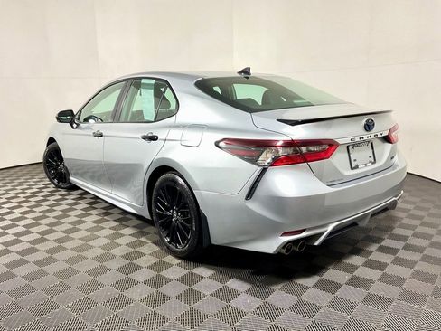 Used 2022 Toyota Camry SE image 11