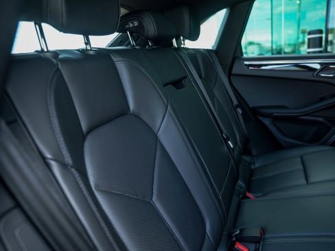 New 2026 Porsche Macan image 31