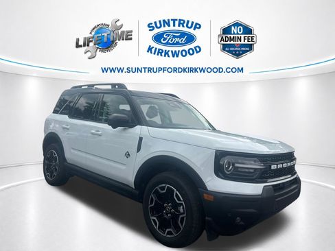 Used 2025 Ford Bronco Sport Outer Banks w/ Outer Banks Tech Package+ AWD/4WD image 9