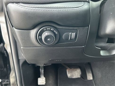 Used 2021 Dodge Durango GT image 17