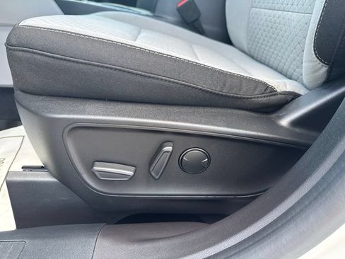 Used 2023 Ford Escape Active AWD/4WD image 16