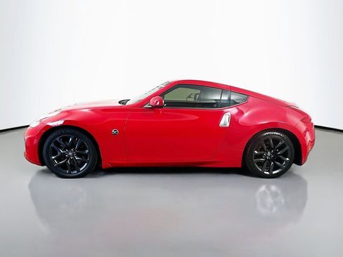 Used 2016 Nissan 370Z Coupe RWD image 4