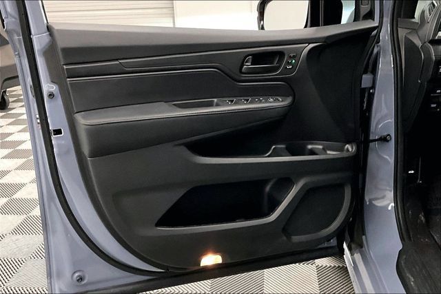 Used 2025 Honda Odyssey Sport-L image 21