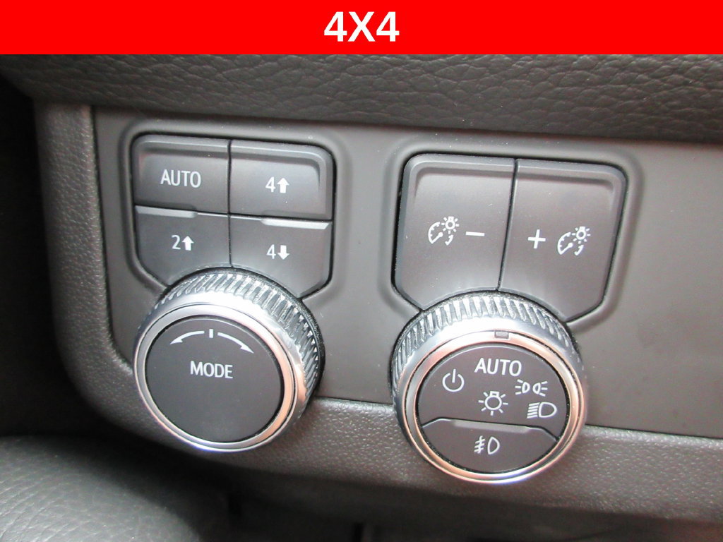 Certified 2023 GMC Yukon Denali AWD/4WD image 34