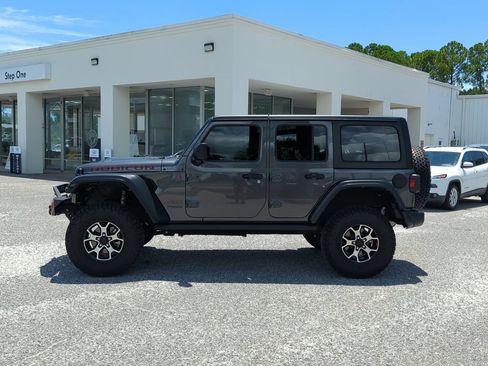 Used 2022 Jeep Wrangler Unlimited Rubicon AWD/4WD image 4