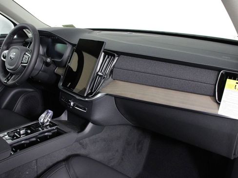 New 2025 Volvo XC90 B6 Plus AWD/4WD image 9