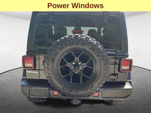 Used 2025 Jeep Wrangler Sport AWD/4WD image 11