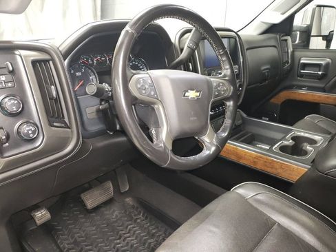 Used 2019 Chevrolet Silverado 2500 High Country w/ Duramax Plus Package AWD/4WD image 22