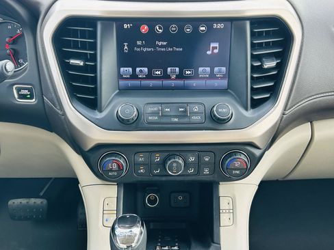 Used 2018 GMC Acadia Denali w/ Technology Package AWD/4WD image 25