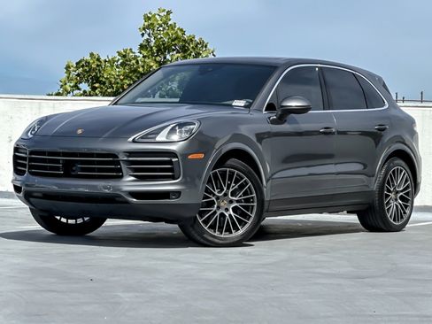 Certified 2023 Porsche Cayenne AWD/4WD image 1