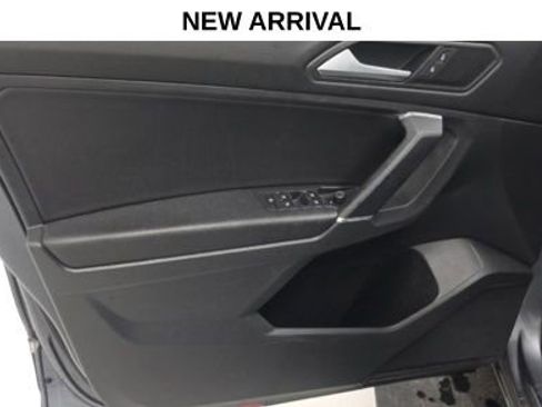 Used 2020 Volkswagen Tiguan SE image 8