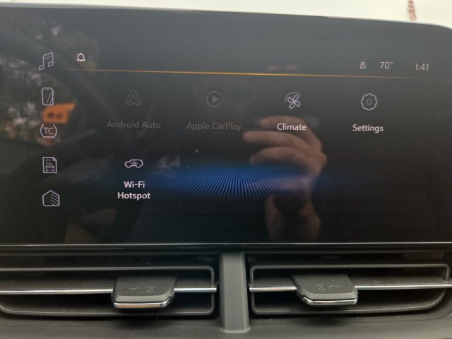Certified 2025 Chevrolet Trax RS w/ Driver Confidence Package FWD image 21