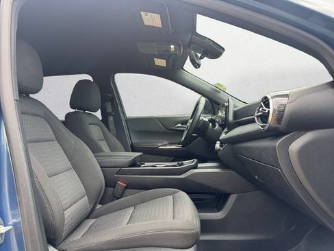 Used 2025 Chevrolet Equinox LT w/ Safety and Technology Package FWD image 15