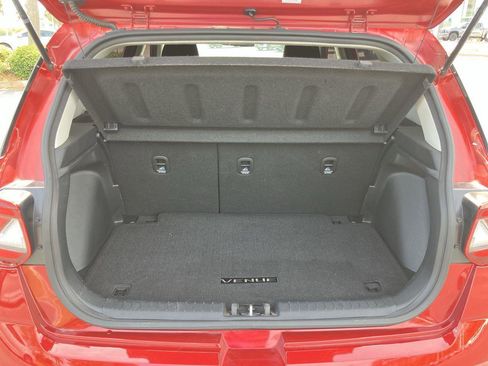 Used 2024 Hyundai Venue SEL FWD image 27