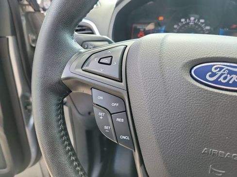 Used 2022 Ford Edge Titanium AWD/4WD image 19