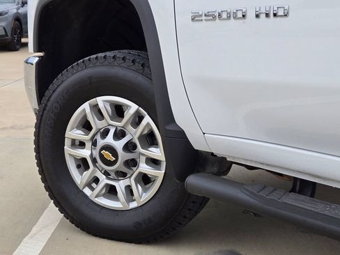 Used 2025 Chevrolet Silverado 2500 LT w/ Convenience Package AWD/4WD image 30
