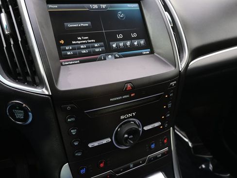 Used 2015 Ford Edge Titanium w/ Equipment Group 301A AWD/4WD image 28