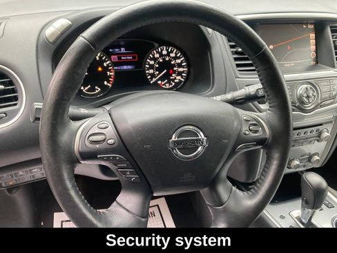 Used 2020 Nissan Pathfinder SL AWD/4WD image 18