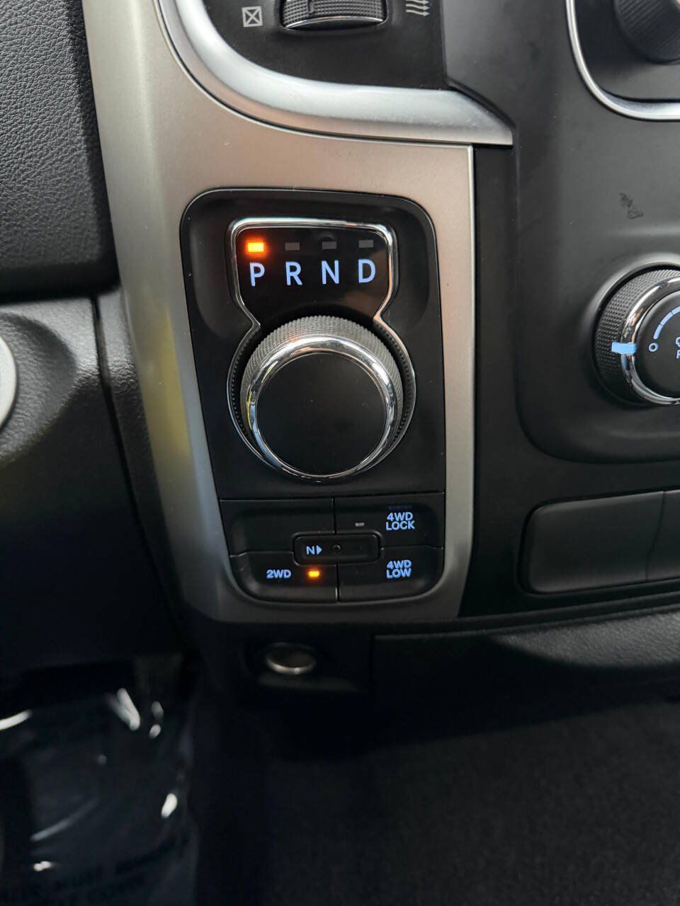 Used 2018 RAM 1500 Classic SLT AWD/4WD image 24