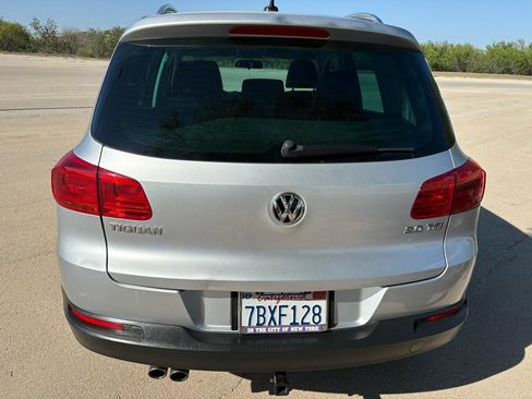 Used 2013 Volkswagen Tiguan S image 7