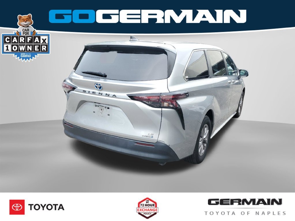Used 2024 Toyota Sienna LE FWD image 9