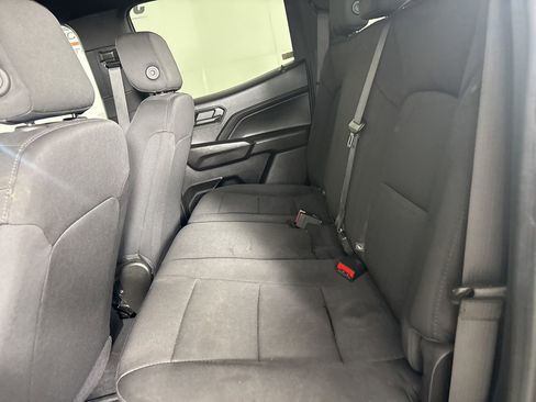 Used 2024 Chevrolet Colorado W/T image 18