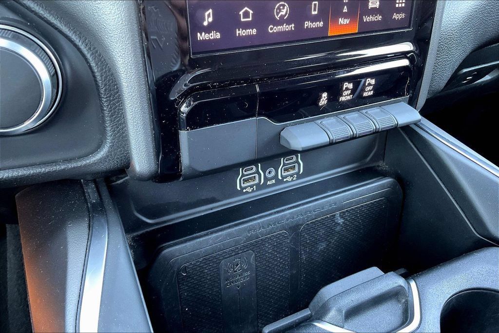 Used 2025 RAM 1500 Big Horn AWD/4WD image 17