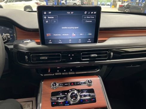 Used 2024 Lincoln Aviator Reserve w/ Equipment Group 201A AWD/4WD image 9