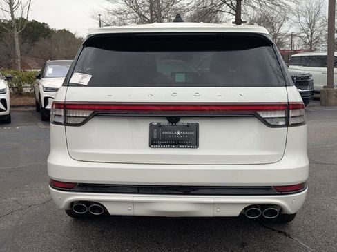 New 2026 Lincoln Aviator AWD image 5