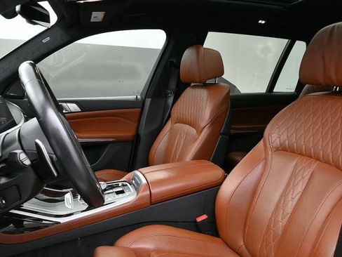Used 2021 BMW X7 M50i w/ Dynamic Handling Package AWD/4WD image 11