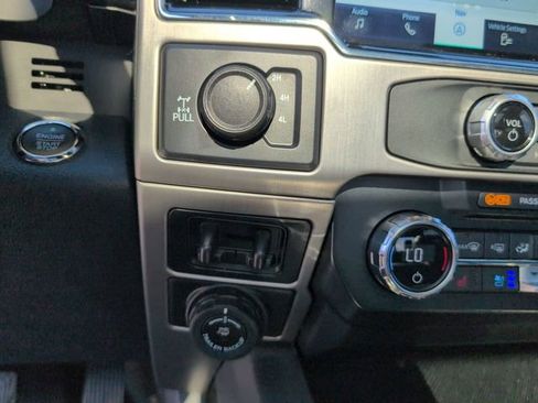 Used 2022 Ford F250 Platinum w/ Tremor Off-Road Package image 37