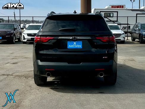 Used 2023 Chevrolet Traverse RS w/ LPO, Floor Liner Package AWD/4WD image 6
