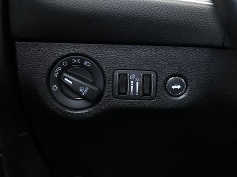 Used 2022 Dodge Challenger GT RWD image 25