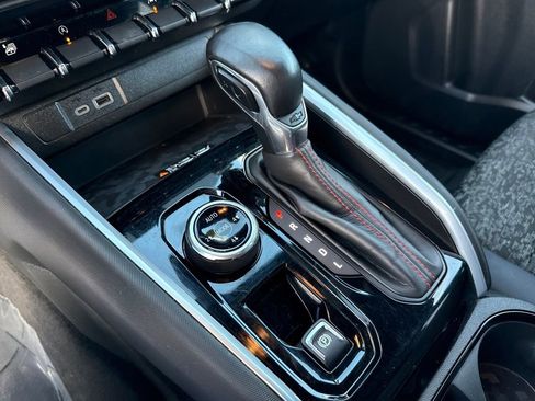 Used 2023 Chevrolet Colorado Z71 w/ Z71 Convenience Package 2 image 41